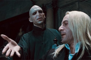 Lord Voldemor y Lucius Malfoy en 'Las Reliquias de la Muerte - Parte 1'