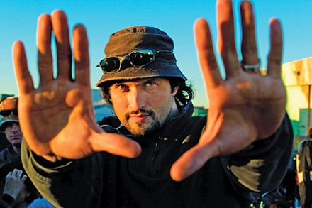 ntdrobertrodriguezhands_440x293