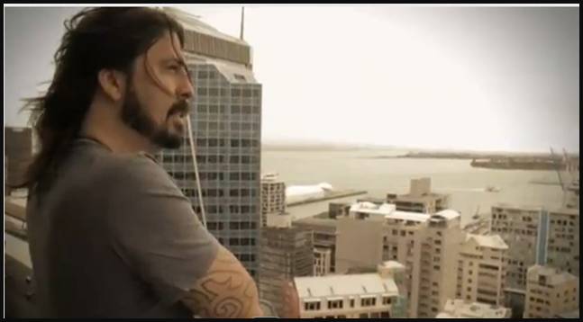 Foo Fighters lanza These Days, nuevo vídeo-single de su álbum Wasting Light.