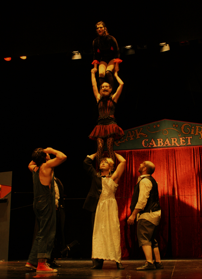 The Freak Cabaret Circus funda en Valladolid una escuela de técnicas circenses
