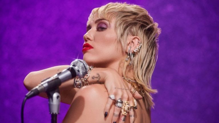 miley cyrus plastic hearts