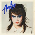 Angel Olsen publicará un nuevo EP de versiones ochenteras, ‘Aisles’, en su nuevo sello somethingcosmic