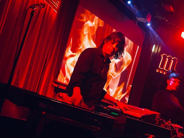 johnny jewel madrid sala el sol primavera tours