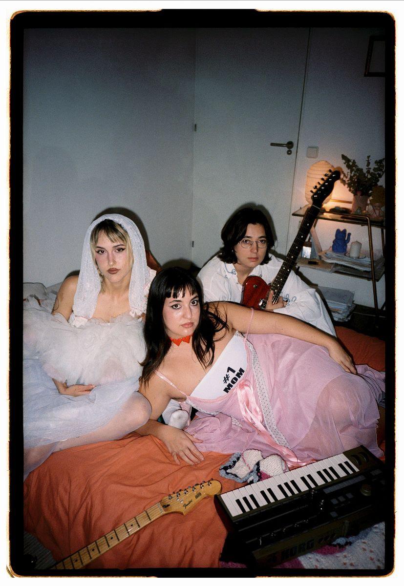 Aiko El Grupo Modo Sigilo